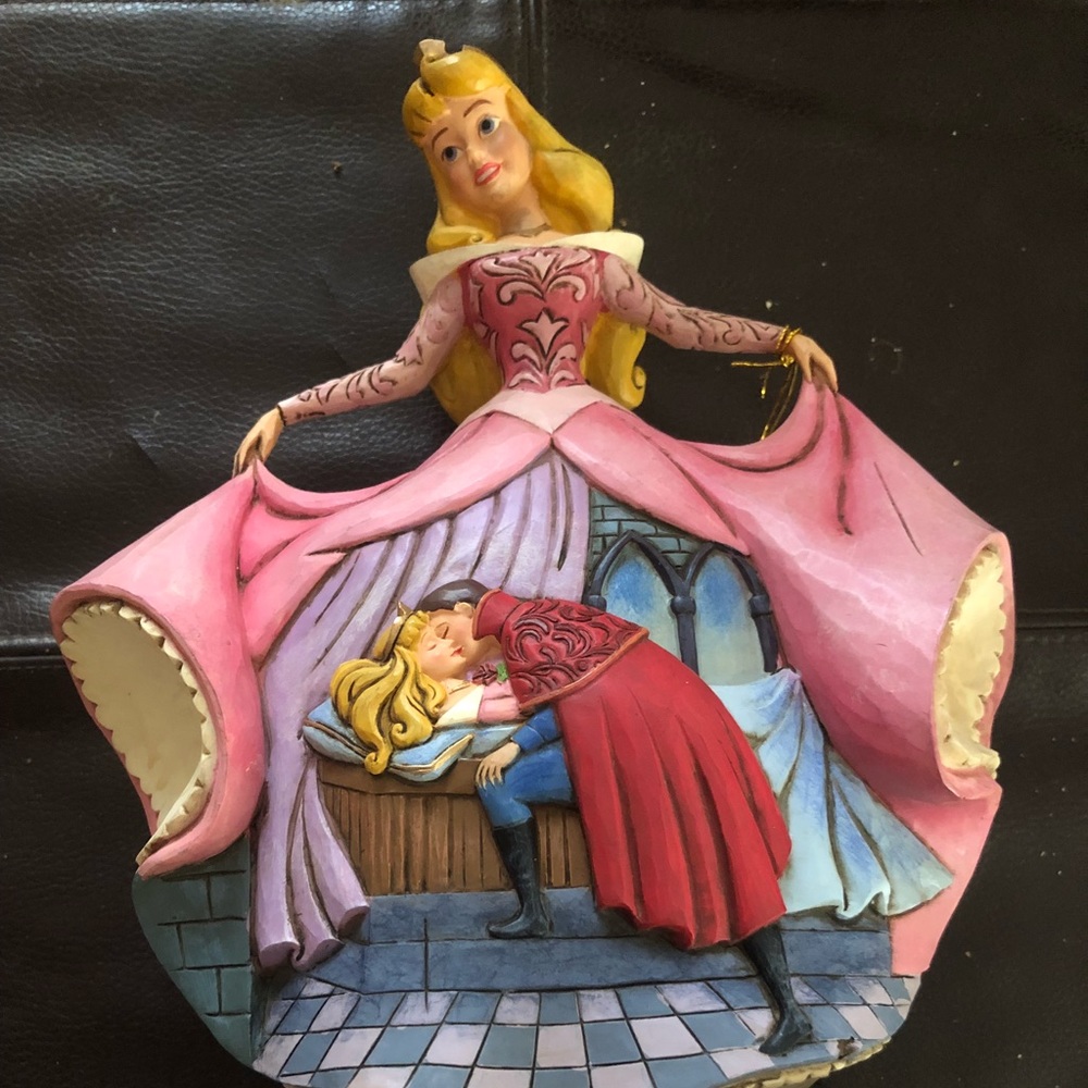 JIM SHORE DISNEY COLLECTION AUROLA